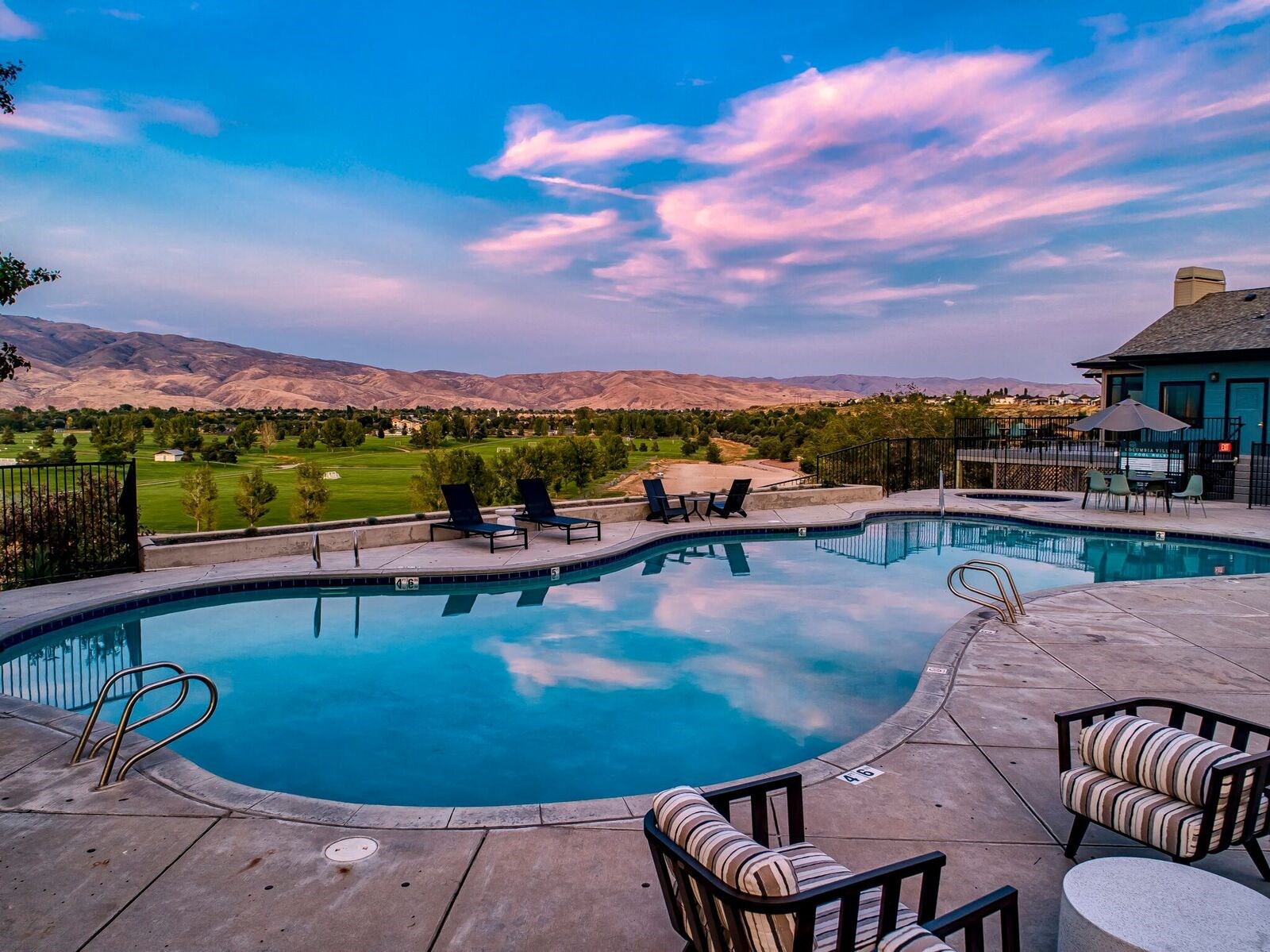 Columbia Village Apartments in Boise, ID